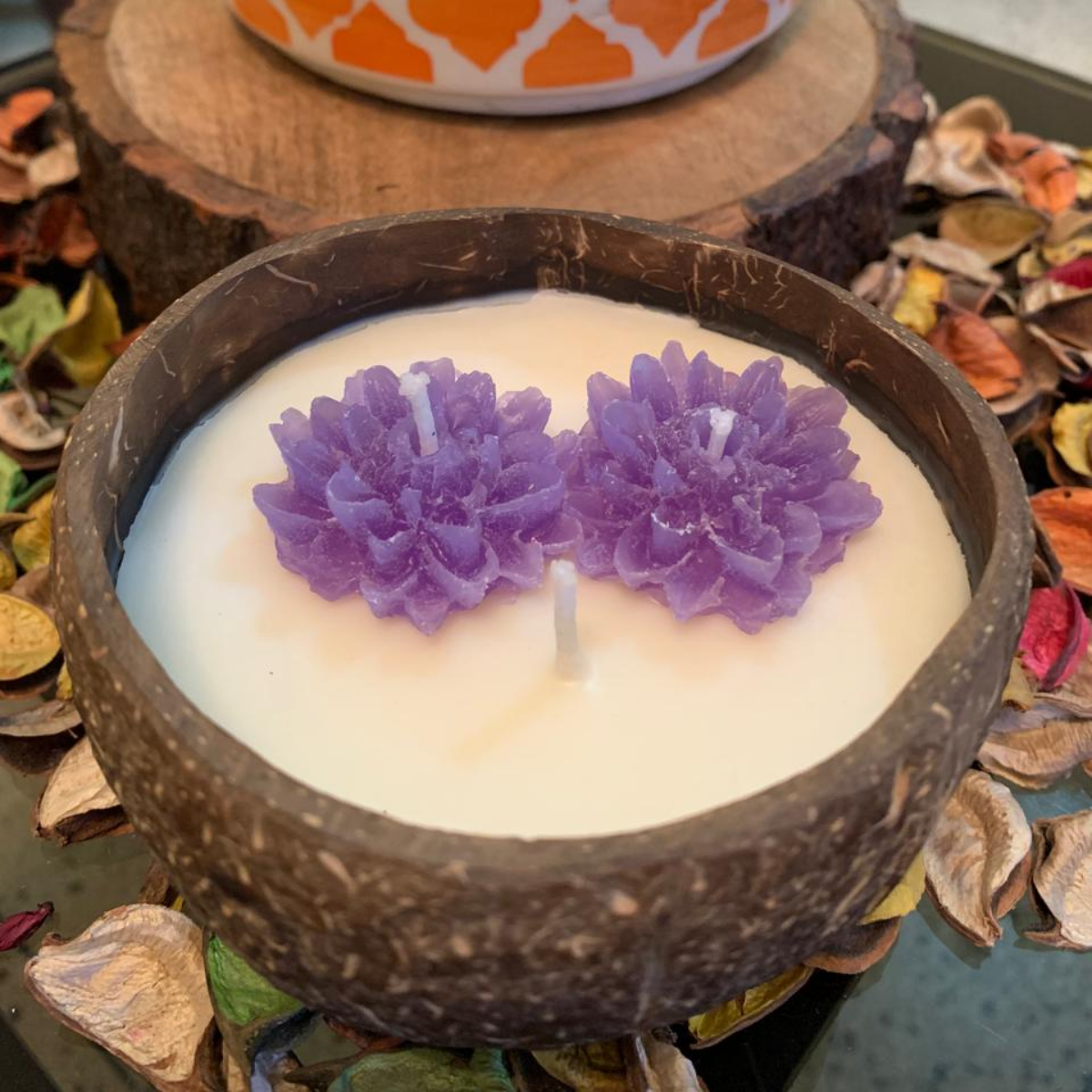 Coconut Shell Scented Candle Lavender