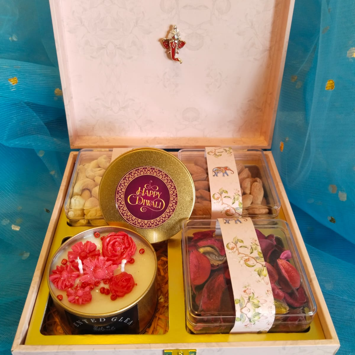 Diwali Gift Hampers with Dry Fruits & Potpourri Packs