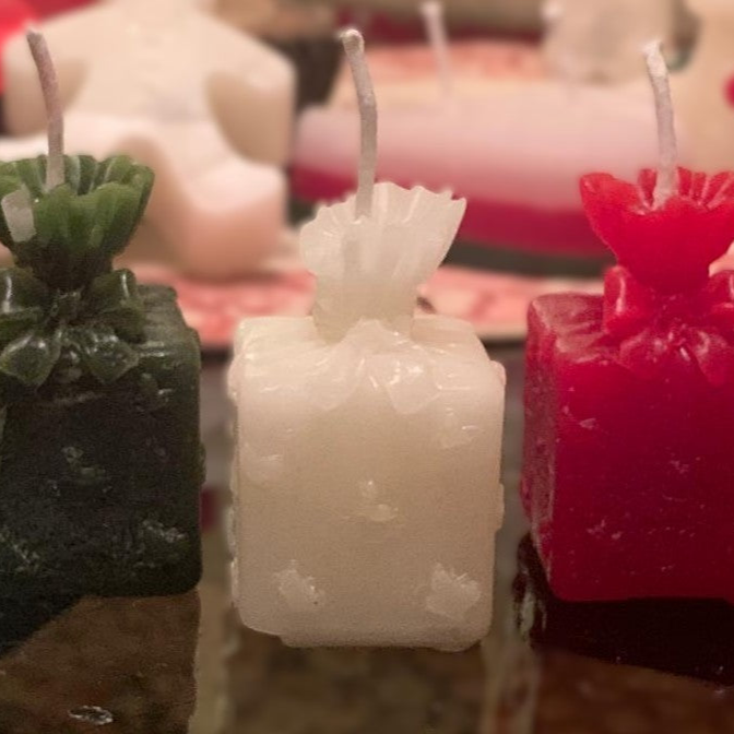 Gift Shaped Scented Candle1