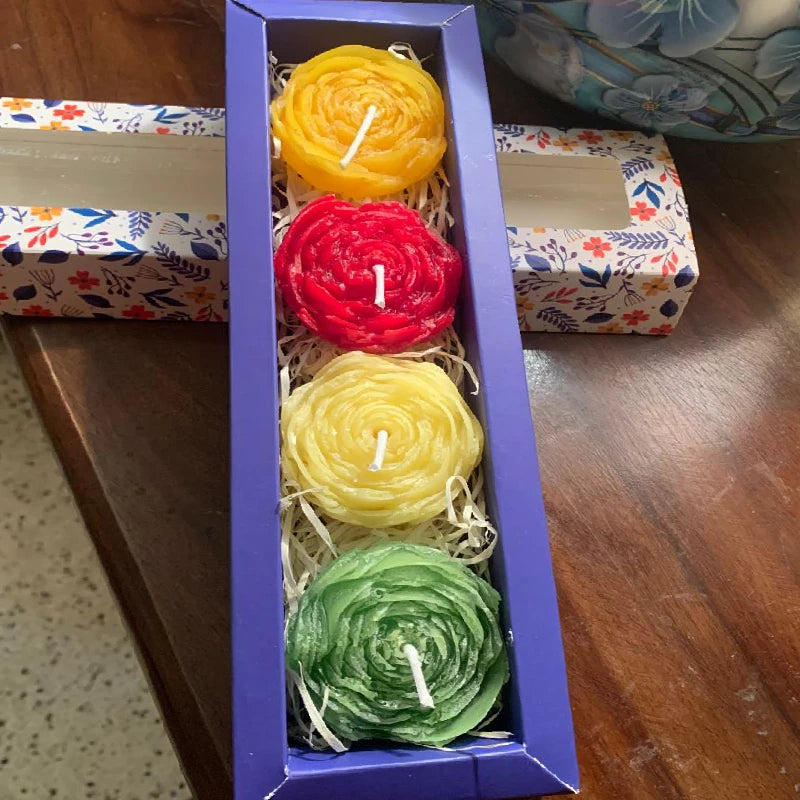 Scented Floating Flower Candles (4 Nos) - Pack of 1
