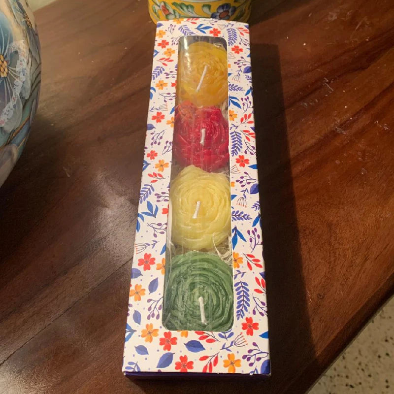 Scented Floating Flower Candles (4 Nos) - Pack of 1